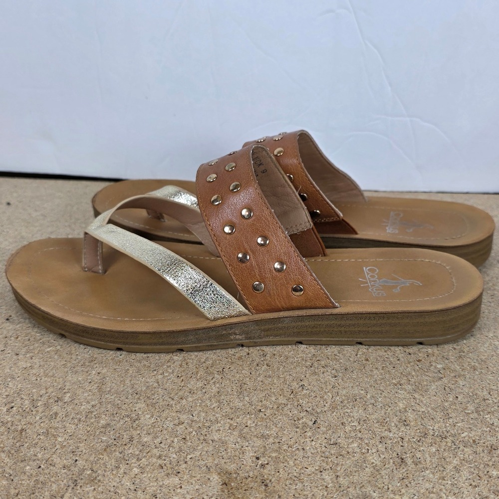 Corkys Women Tan silver Gold Studded Thong Sandals Flip Flops Slides Size 9‎